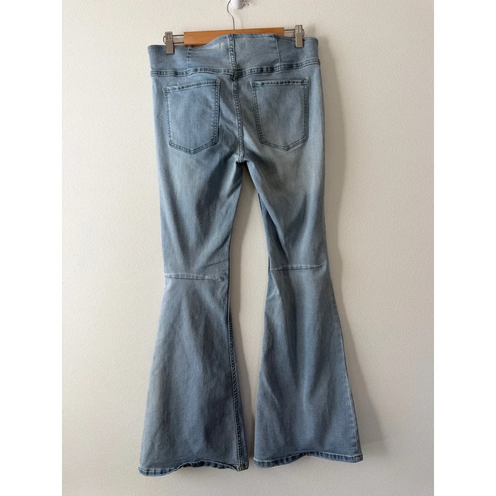 Free People Penny Pull-On Boho Y2K Flare Jeans Light Wash Blue Denim 29 Short